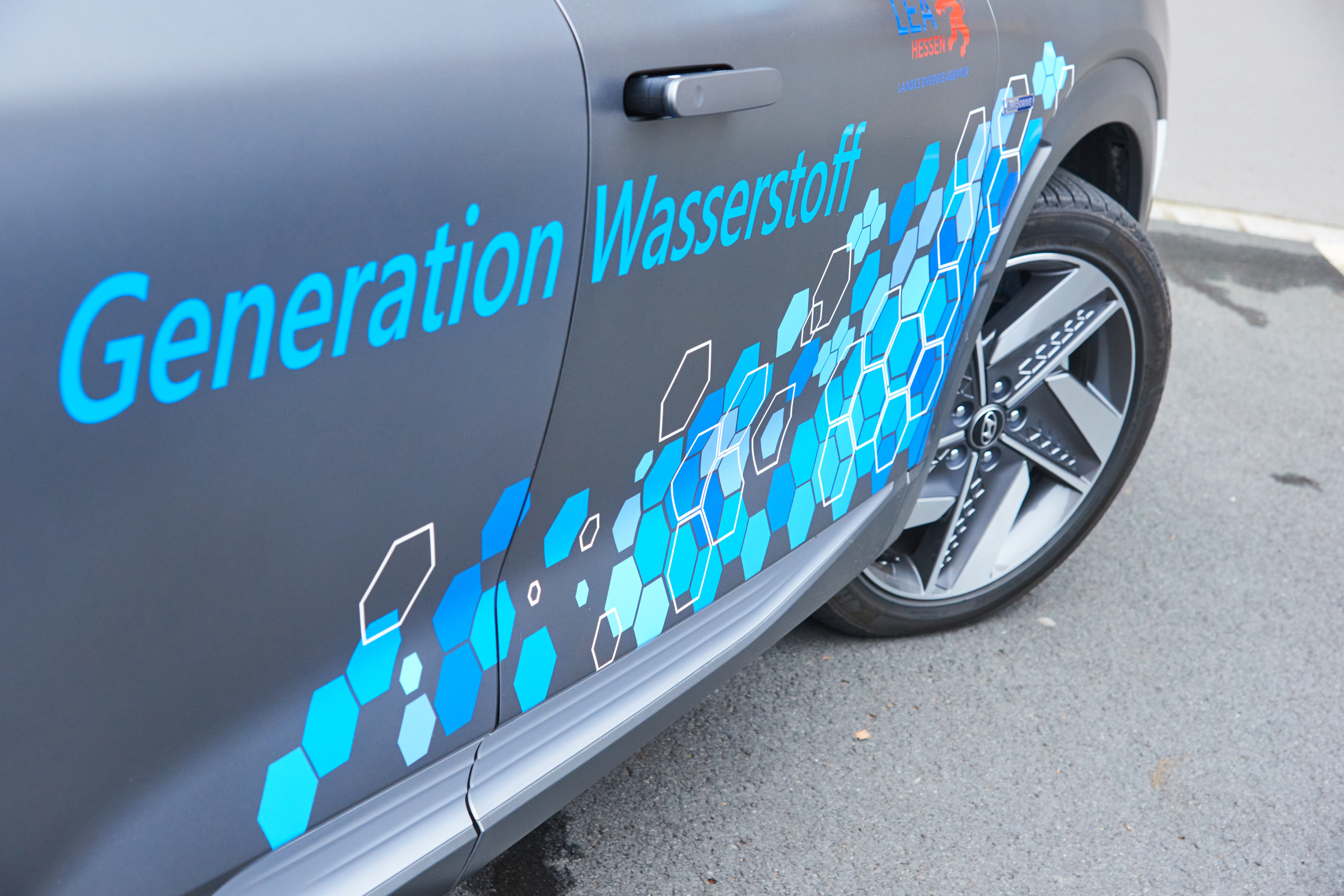 Generation Wasserstoff Generation Wasserstoff closeup