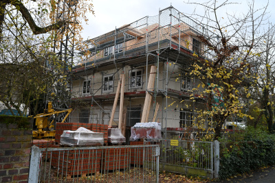 Eingerüstetes Einfamilienhaus in Darmstadt