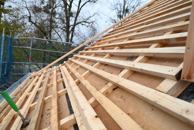 Dachbalken ohne Dämmung
