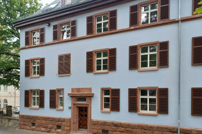 Ein saniertes Wohngebäude in der Wolfram von Eschenbach Straße 1, Wiesbaden