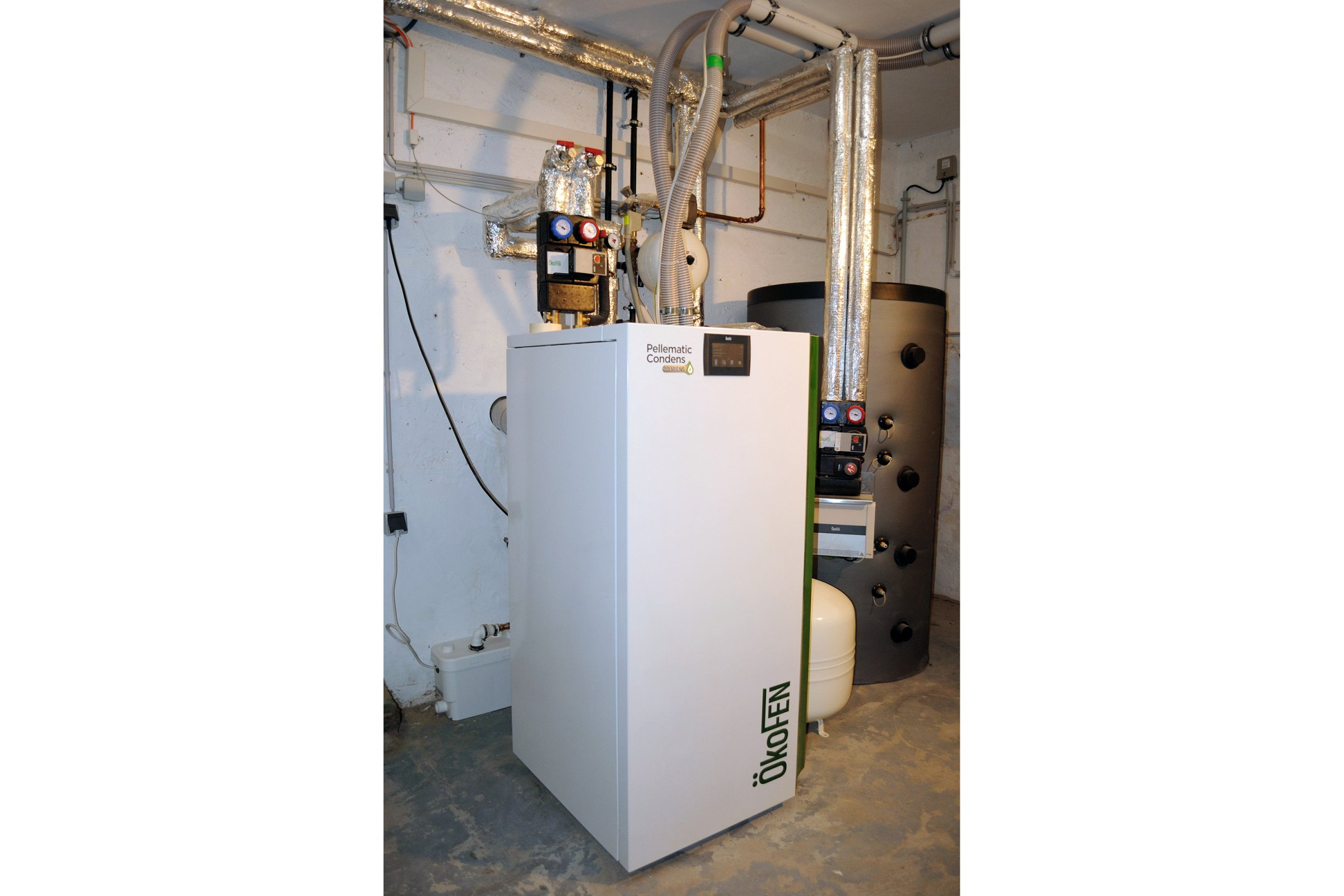 Heizungskeller der modernisierten Stadtvilla in Frankfurt der Familie Wischer.