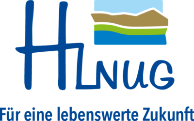 Logo der HLNUG in blauer Schrift mit dem Text: HLNUG für eine lebenswerte Zukunft.