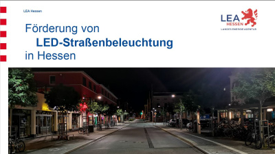 Coverbild der Präsentation Förderung von LED-Straßenbeleuchtung in Hessen mit einer nächtlich beleuchteten Straße.